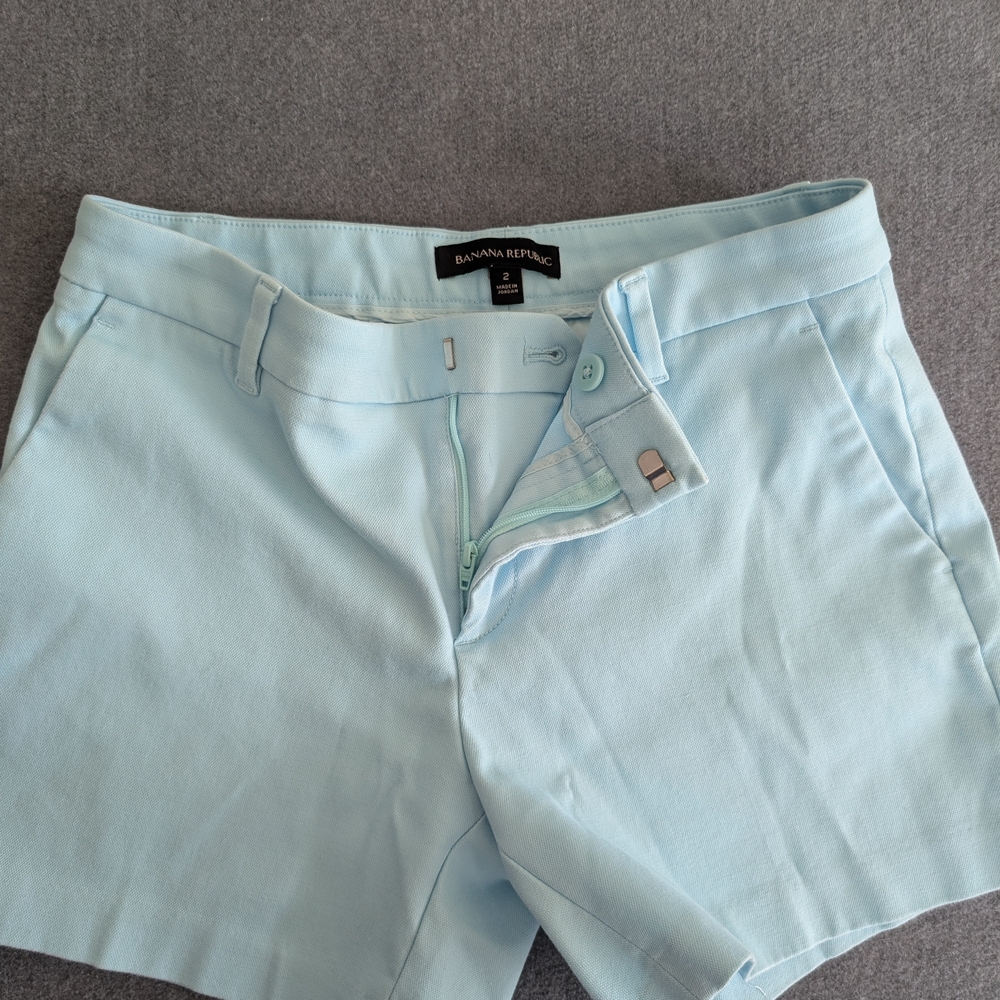 Banana Republic Light Blue "Clean Short" Chino Shorts - Size 2 - Picture 2 of 9